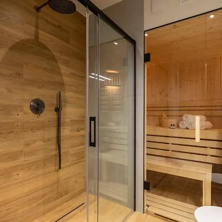 Rest4u Z Saunami شقة